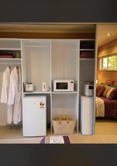 Te Atatu South Apartment | Close motorway, free breakfast, Fabulous views, selfcontained