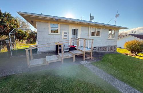 Paeroa House | Home away from Home