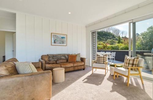 Lake Tarawera House | Boat Shed Bay - Stunning Lake Tarawera Views