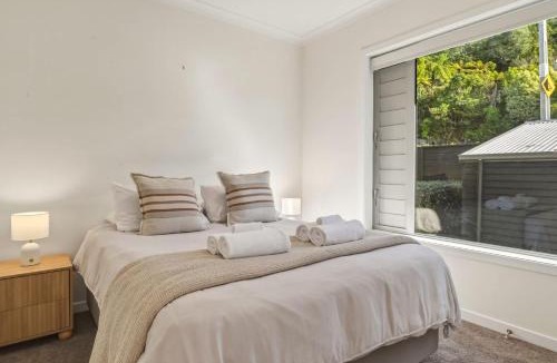Lake Tarawera House | Boat Shed Bay - Stunning Lake Tarawera Views