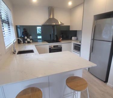 Te Aroha House | Stylish townhouse