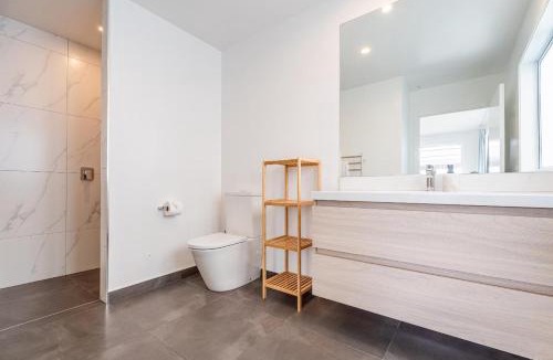 Whitianga House | Palm Retreat - Whitianga