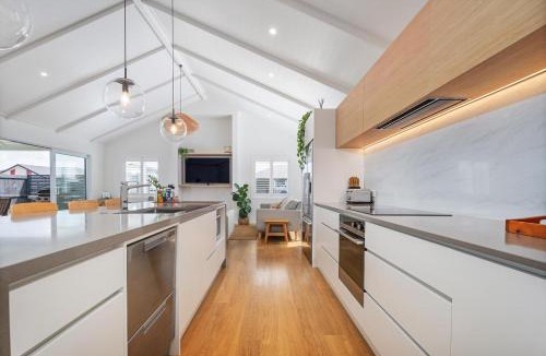 Whitianga House | Palm Retreat - Whitianga