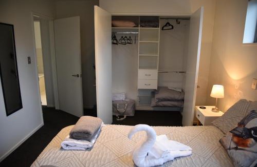 Harewood Apartment | Rojan's Roost