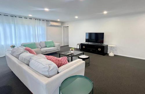 Auckland House | Large Family House