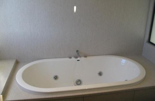Opunake Hotel | Headlands Hotel