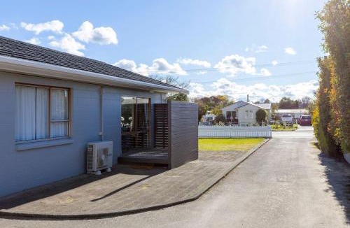 Taupo House | Cozy Retreat 1 - Taupo comfort and convenience with parking