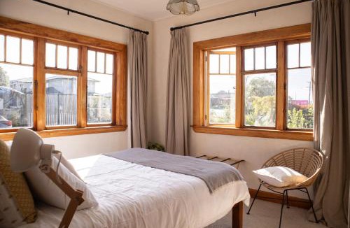 Kaikoura House | Kowhai Cottage, Pizza Oven, Super Central - KK32726