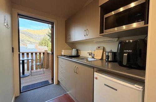 Lake Hayes Apartment | Self Contained Loft Studio at Lake Hayes Queenstown