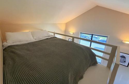 Lake Hayes Apartment | Self Contained Loft Studio at Lake Hayes Queenstown