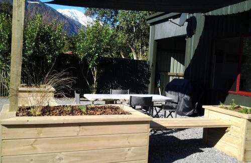 West Coast Region Apartment | The Barn Alpine Holiday Home