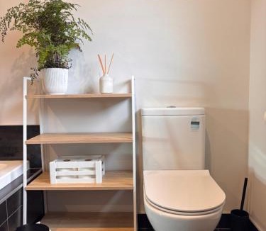Franz Josef Glacier Apartment | Charles Douglas Place
