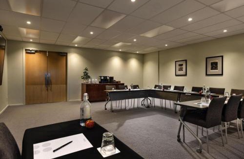 Greenlane - Ellerslie Hotel | Novotel Auckland Ellerslie