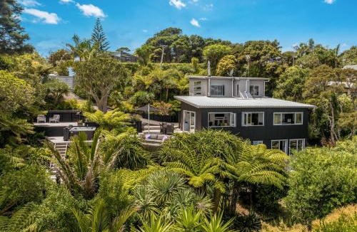 Ostend House | Paradise at Palm Beach