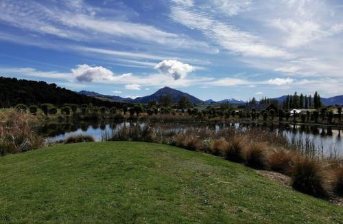 Albert Town Apartment | Riverside retreat, Wanaka