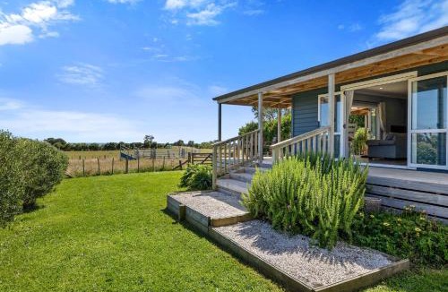 Tataraimaka House | Weld Cottage - Sustainable lifestyle property