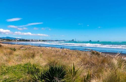 Fitzroy Apartment | By The Sea On Sackville - beachside in Fitzroy