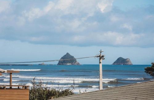 Rewa House | Beach House On Hamblyn