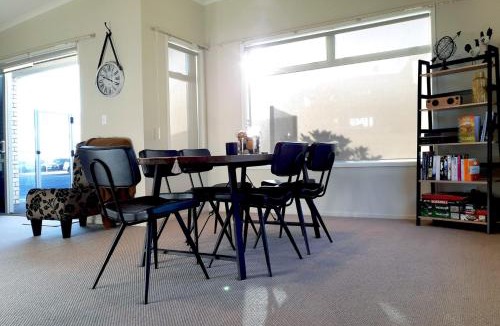 New Plymouth House | Escape To Buller - enjoy a relaxed holiday vibe