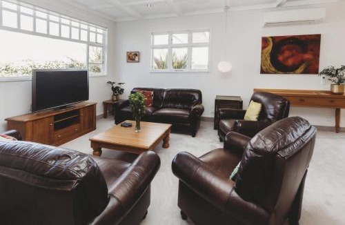 New Plymouth House | The Front Office - charming 3BR heritage home
