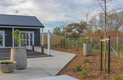 Bulls Hotel | The Stables Motel