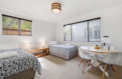 Kawaha Point House | Koutu Hideaway By The Lake with Kayaks