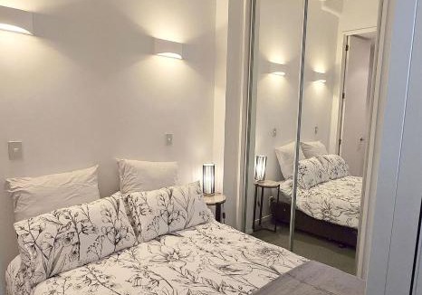 Auckland Central Business District Apartment | Art Deco Chic on Queen