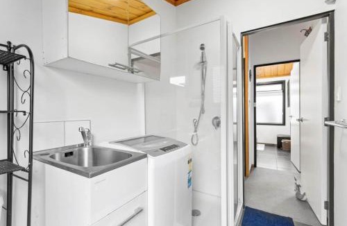 Orewa House | Sandy Toes Holiday Home Orewa