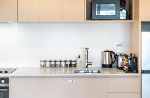 Christchurch Apartment | Beachside Stay - Parking, EV Charger & Spa