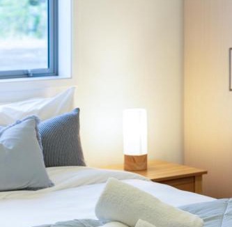 Christchurch Apartment | Beachside Stay - Parking, EV Charger & Spa
