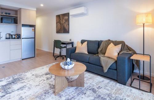 Christchurch Apartment | Beachside Stay - Parking, EV Charger & Spa