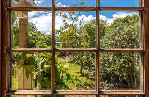 Oneroa House | Wisteria Cottage - A Hidden Oneroa Escape