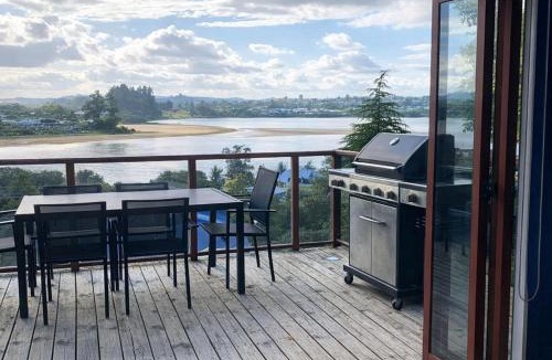 Tauranga House | Coastal Comfort - Views for the Whole Crew