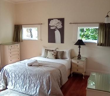 Whangarei House | School Lane Guesthouse