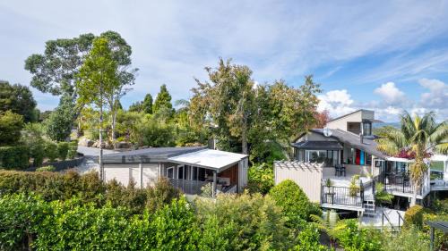 Russell House | The Tawnys Gatehouse