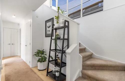 Waterview House | Ocean view Designer Standalone Villa Big Deck