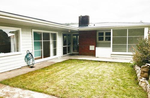 Waiwera House | Waiwera Beach GetAway