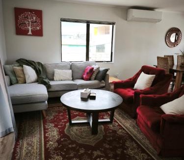 Mount Albert House | Jade of Owairaka! 3 minutes walk to the park
