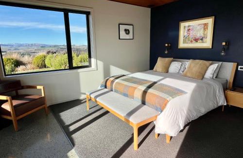 Te Anau House | Fiordland Eco-Retreat
