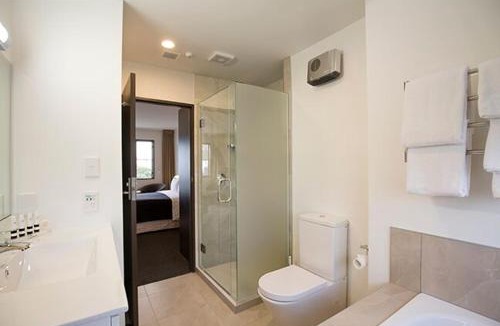 Merivale Hotel | Pavilions Hotel