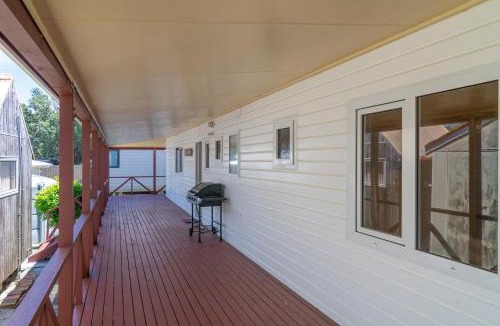 Whangapoua House | Poppy's Beach House - Beachfront Whangapoua Home