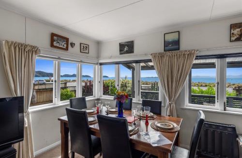 Marahau House | Raisin Town - Marahau Bach