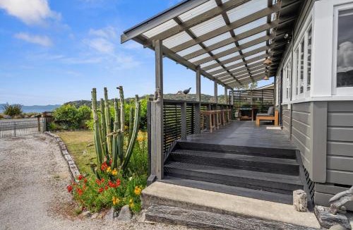 Marahau House | Raisin Town - Marahau Bach