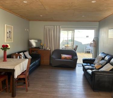 Ngaio Bay House | A Gem by the Beach 4 bedroom Abel Tasman