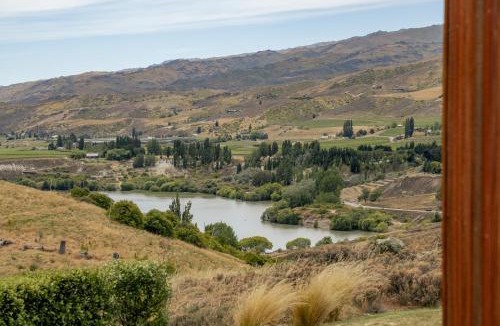 Bannockburn House | Vino and Views - Bannockburn Holiday Home