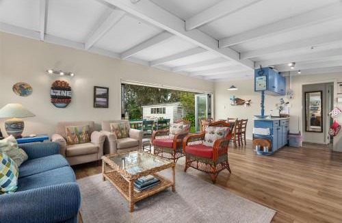 Waipu Cove House | Coastal Cove - Waipu Cove Holiday Home
