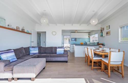 Whangamata House | Beachfront Beauty - Whangamata Beachfront Home