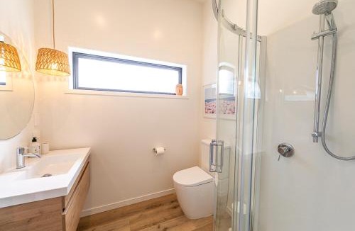 St. Clair Apartment | Architectural guest house in St Clair