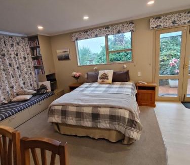 Paraparaumu Beach House | Orchards Retreat