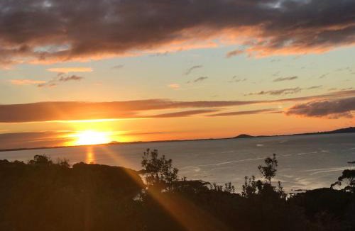 Cable Bay House | Luxurious House with Panoramic Seaview Spa Jacuzzi